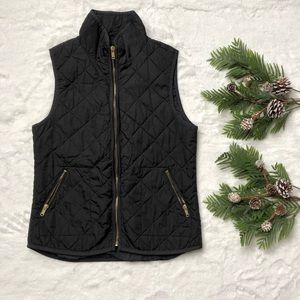 Black Old Navy Puffy Vest